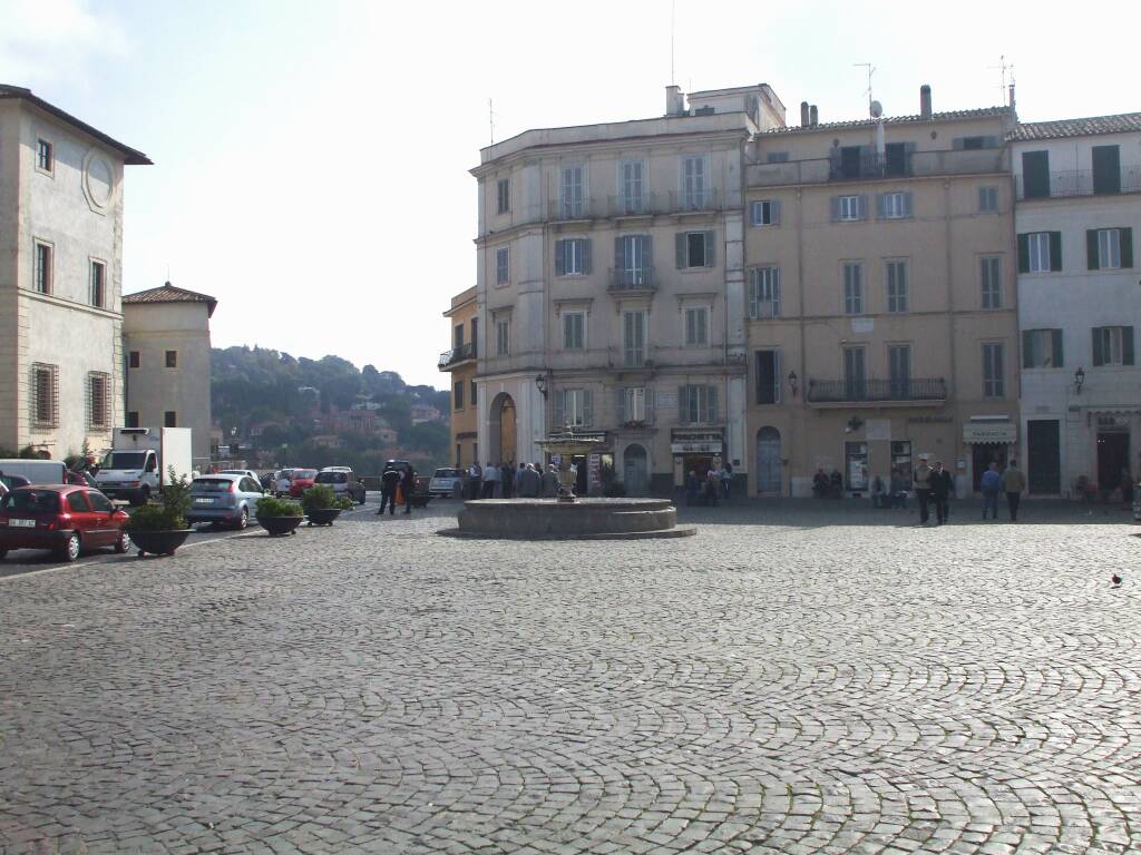 Ariccia piazza di Corte