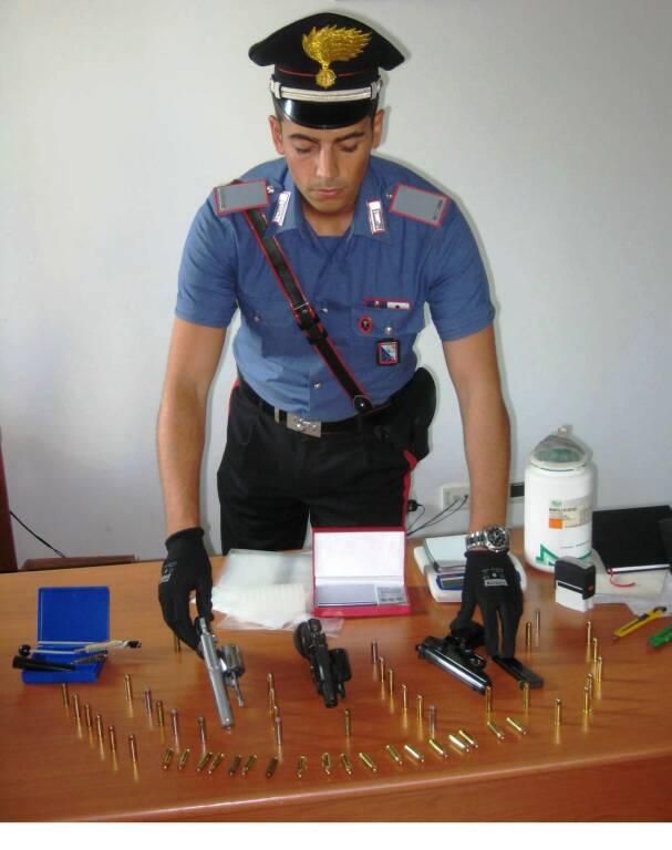 Armi e droga sequestrati dai Carabinieri