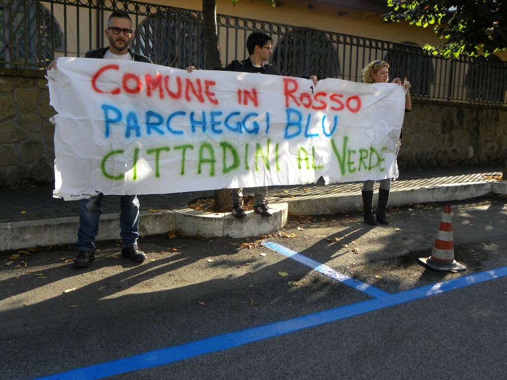 protesta parcheggi