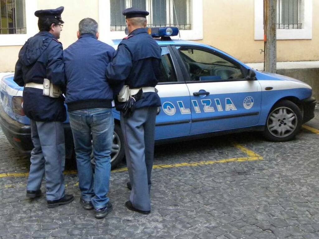 arrestato polizia2 (2)