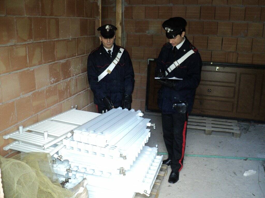 Il materiale edile rinvenuto dai Carabinieri (2)