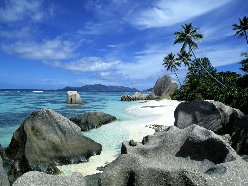 anse-source-d-argent-la-digue-island-seychelles