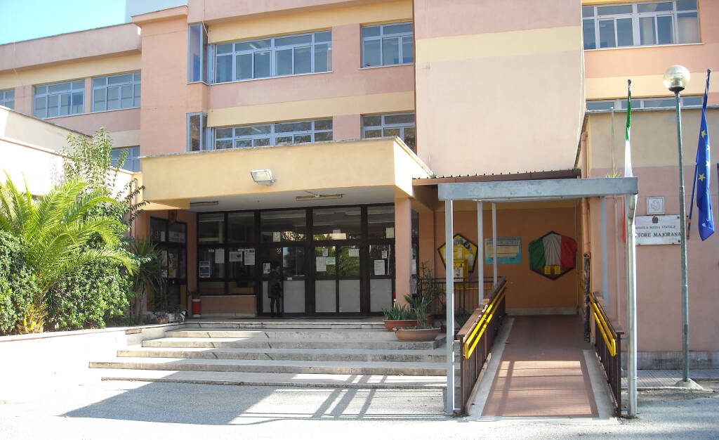 SCUOLA MAJORANA LANUVIO