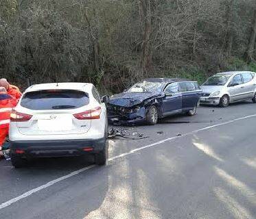 incidente via dei laghi nissan