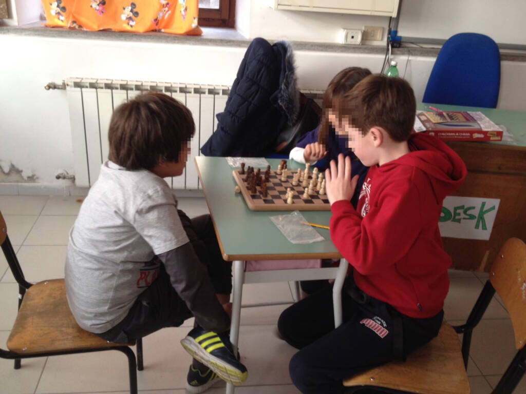 bambini scacchi