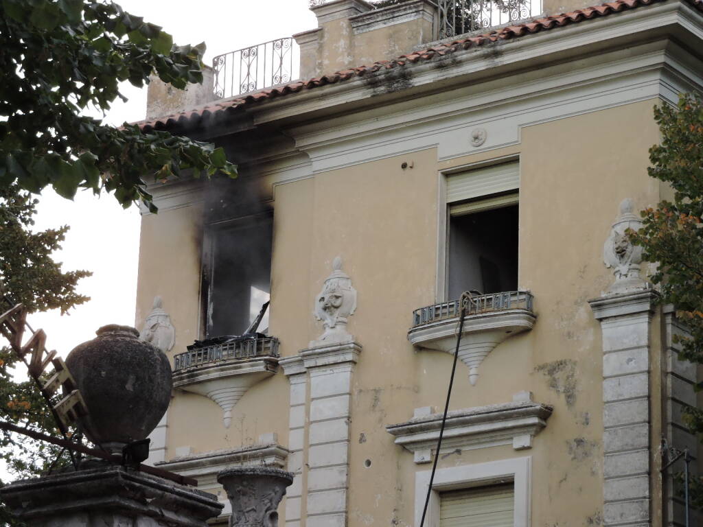 incendio hotel genzano