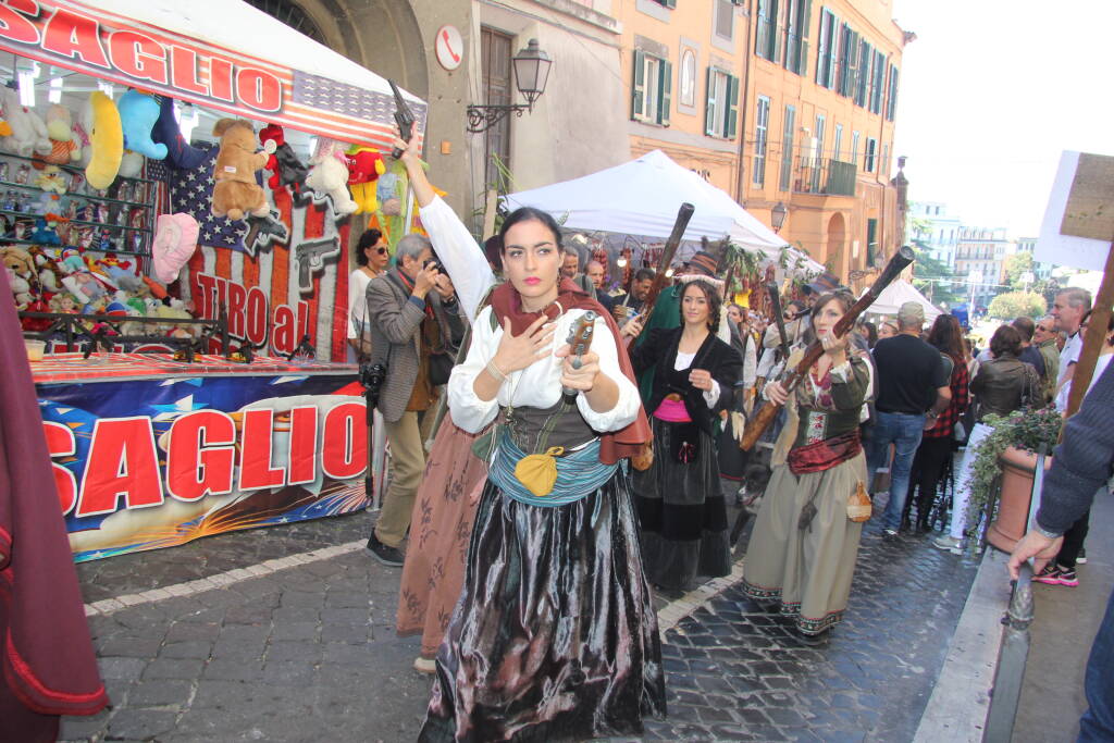 Corteo in costume Sagra delle Castagne a Rocca di Papa 2017