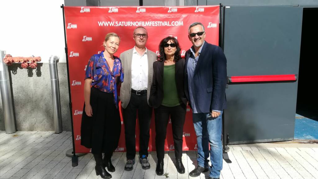 Il regista del film 'Core&Sang', Lucio Fiorentino, con l'attrice Elisabetta Valgoi, il montatore Luca Gianfrancesco e la direttrice artistica del Saturno Film Festival, Mariella Li Sacchi