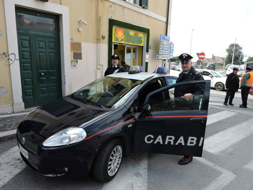 rapina supermercato albano