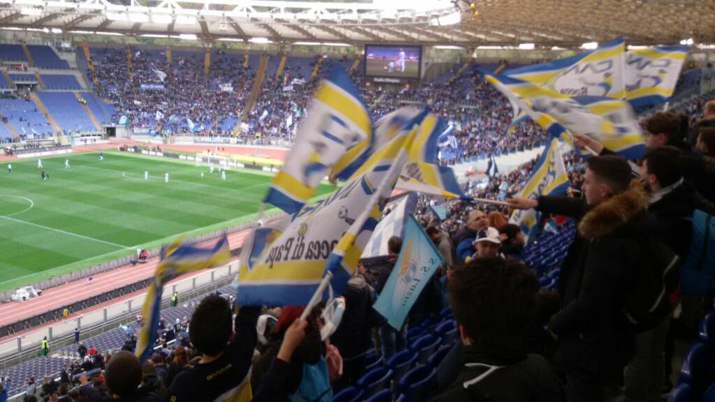 canarini allo stadio a vedere la lazio