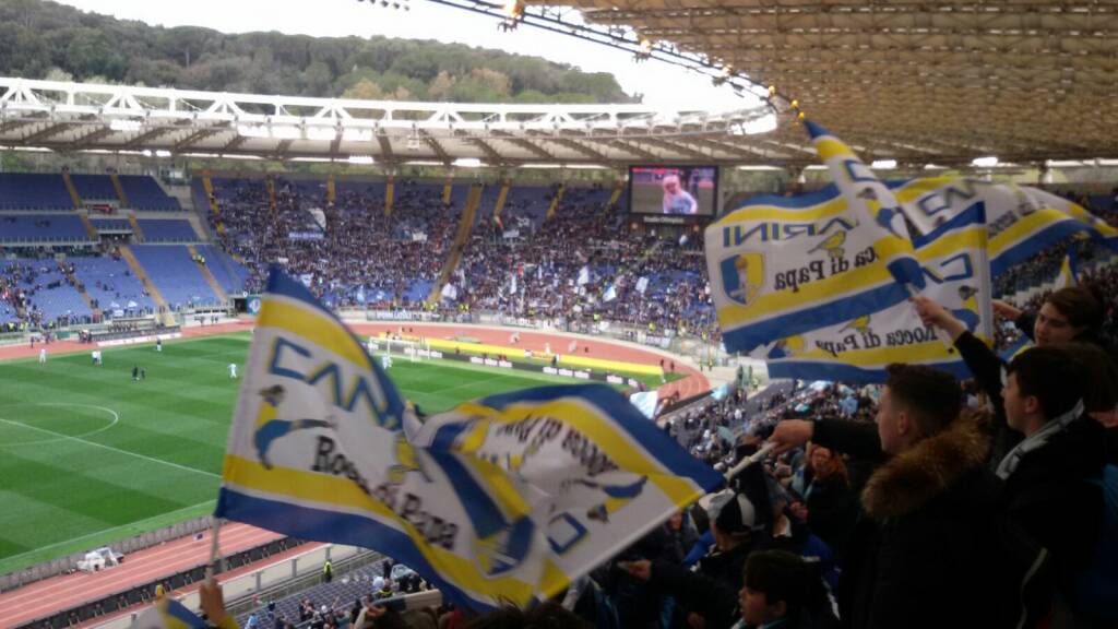 canarini allo stadio a vedere la lazio