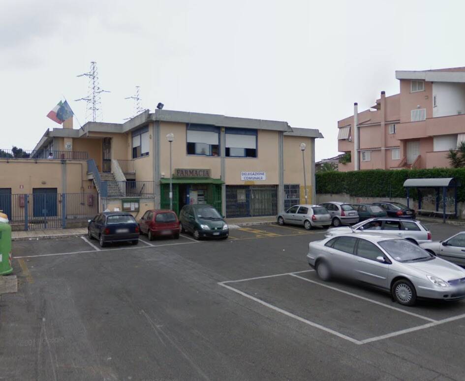 Lanuvio Campoleone, la Farmacia comunale di piazza Ugo La Malfa