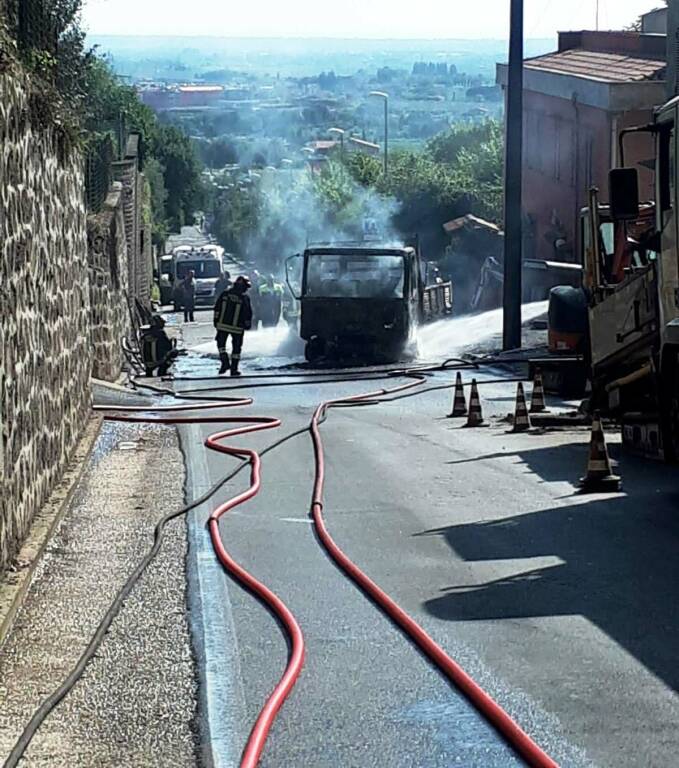 incendio via ginestreto ariccia