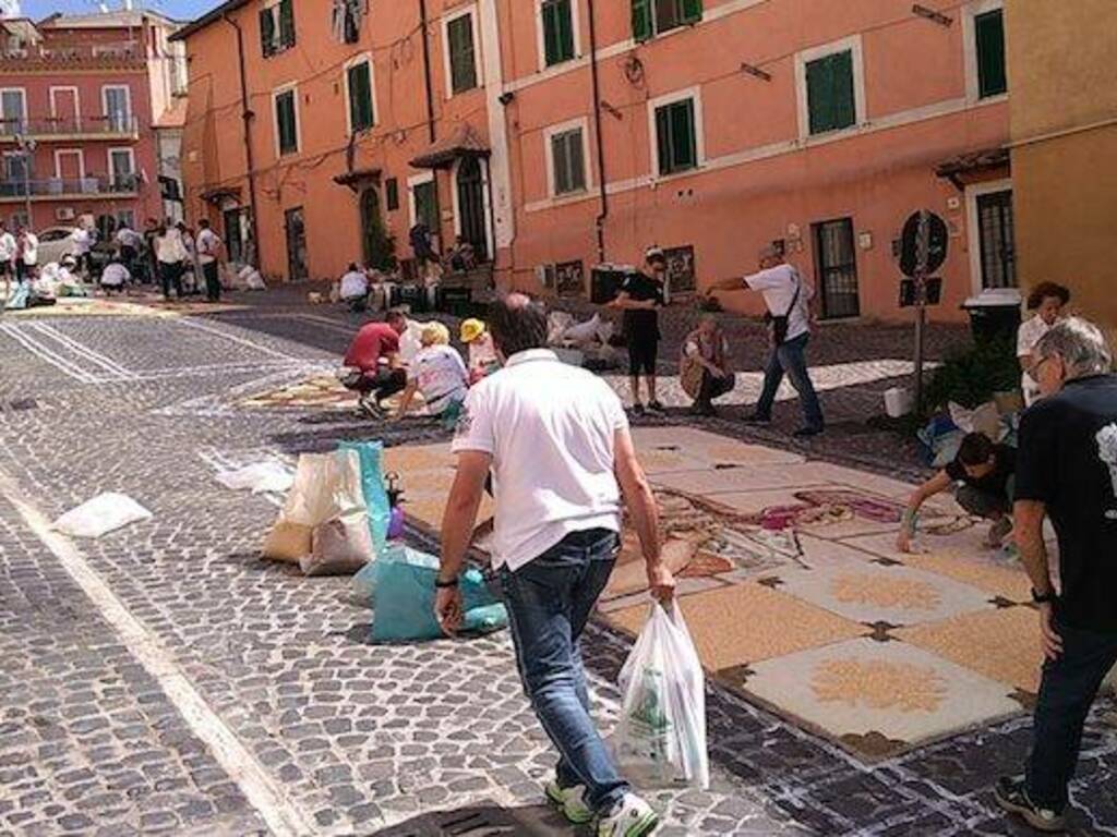 Preparazione Infiorata di Pane