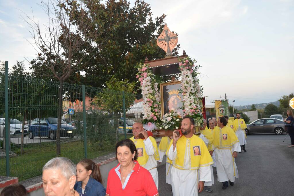 PROCESSIONE..