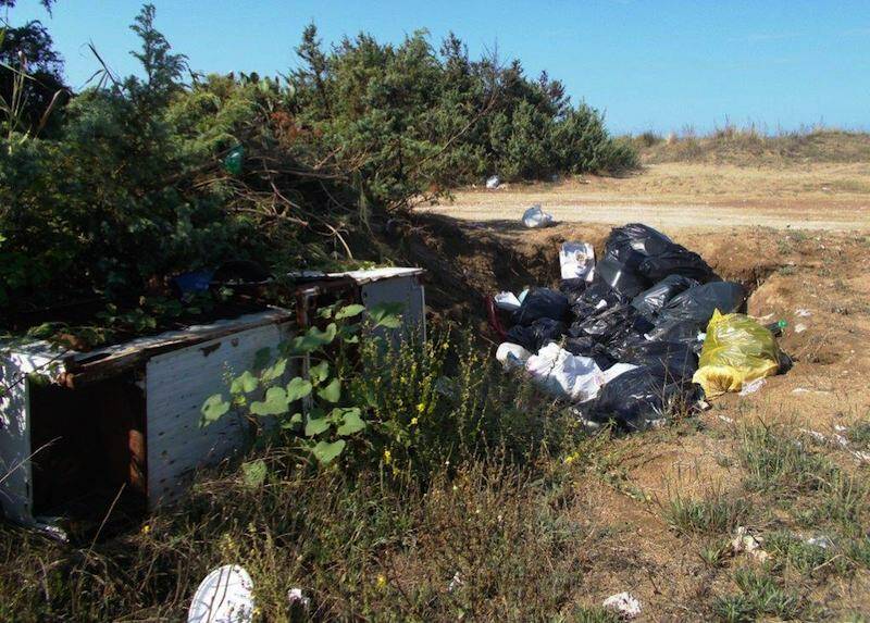 Rifiuti Spiaggia Cavallo Morto Anzio