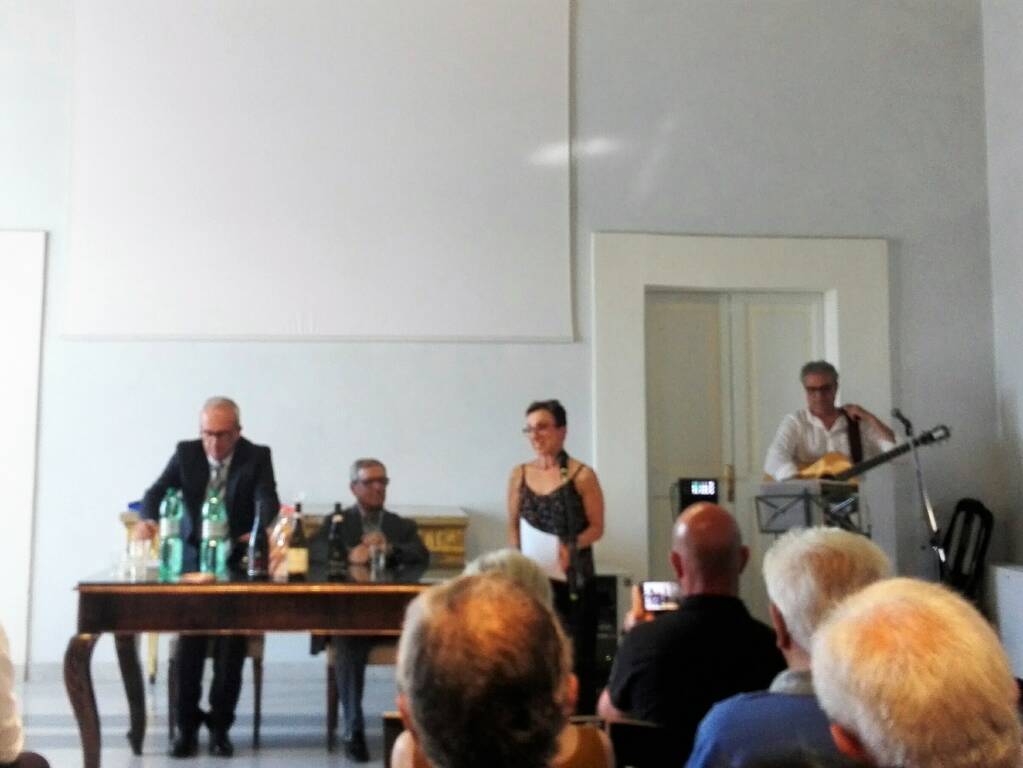 L'Associazione Di Terra e Parole , Matilde Ventura e Paolo Valbonesi, durante le loro interpretazioni