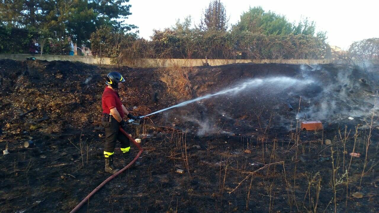 incendio ciampino fontana monaci (5)