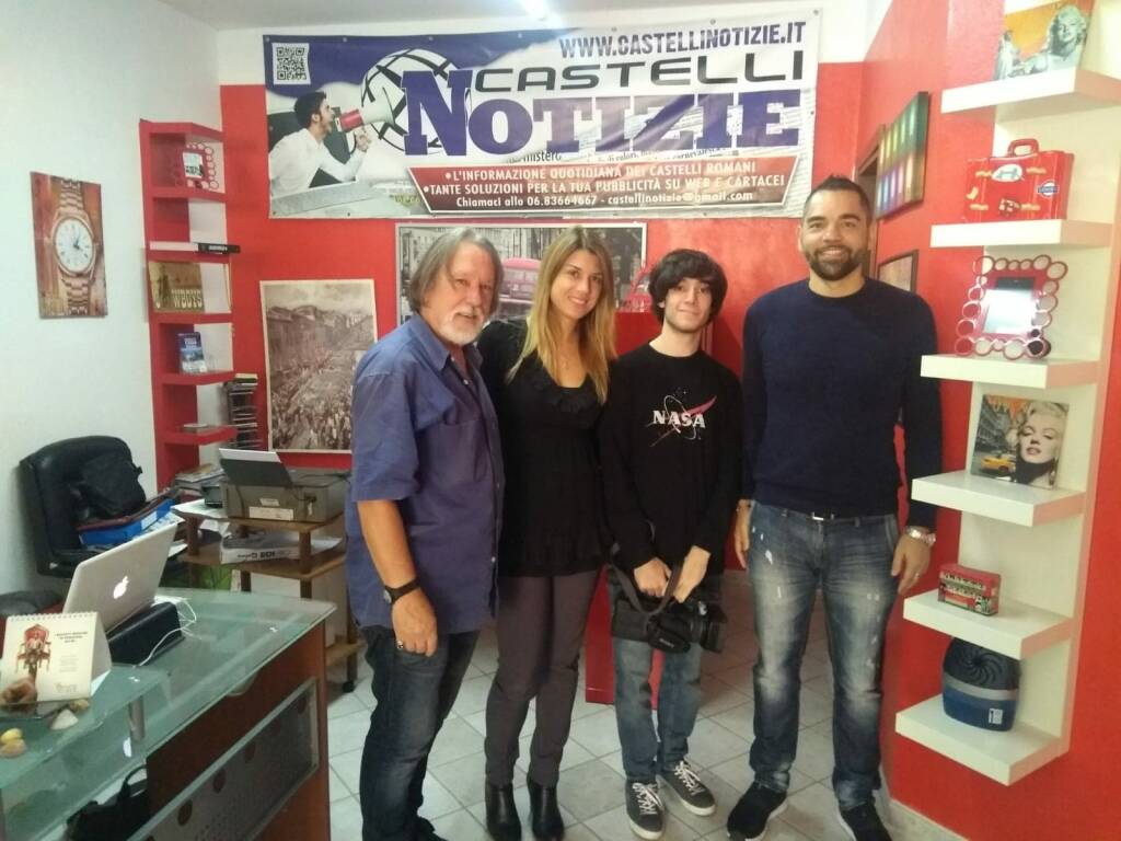 Fernando Mariani e Leonardo Palone nella nostra redazione, con Michela Emili e Daniel Lestini