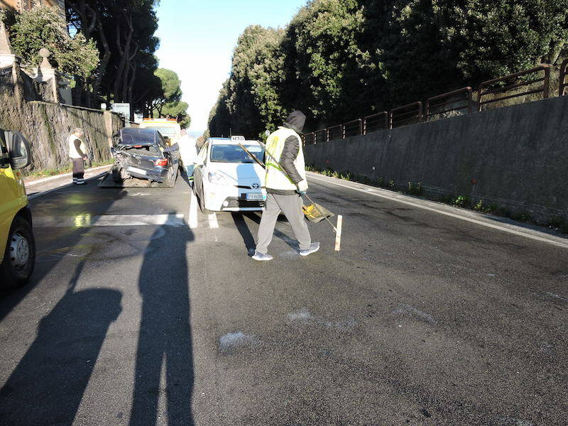 incidente appia rimozione veicoli