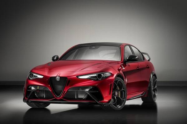 Alfa-Romeo-Giulia-GTA-