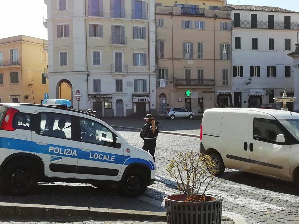 ariccia controlli polizia locale