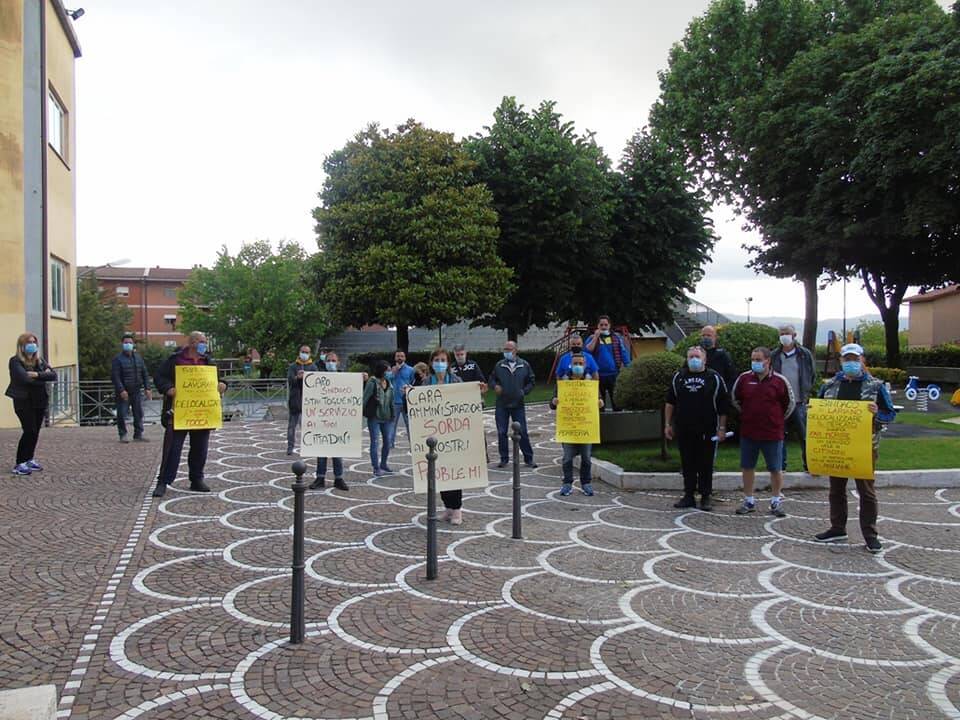 mercato lariano protesta operatori