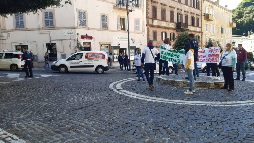 sit in genitori laghetto monte compatri