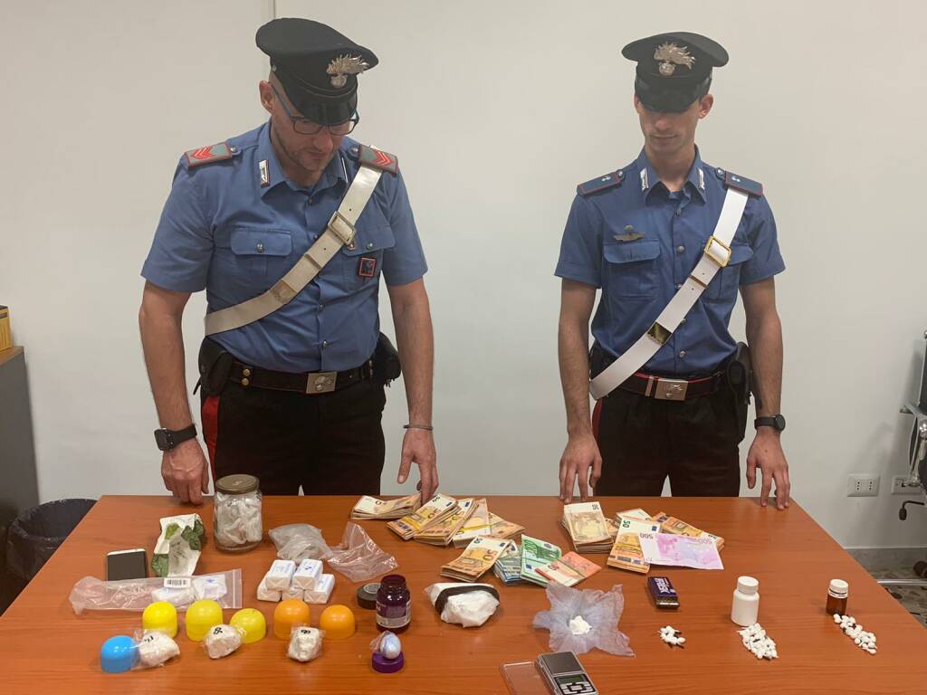 VELLETRI - Droga sequestrata dai Carabinieri (1)