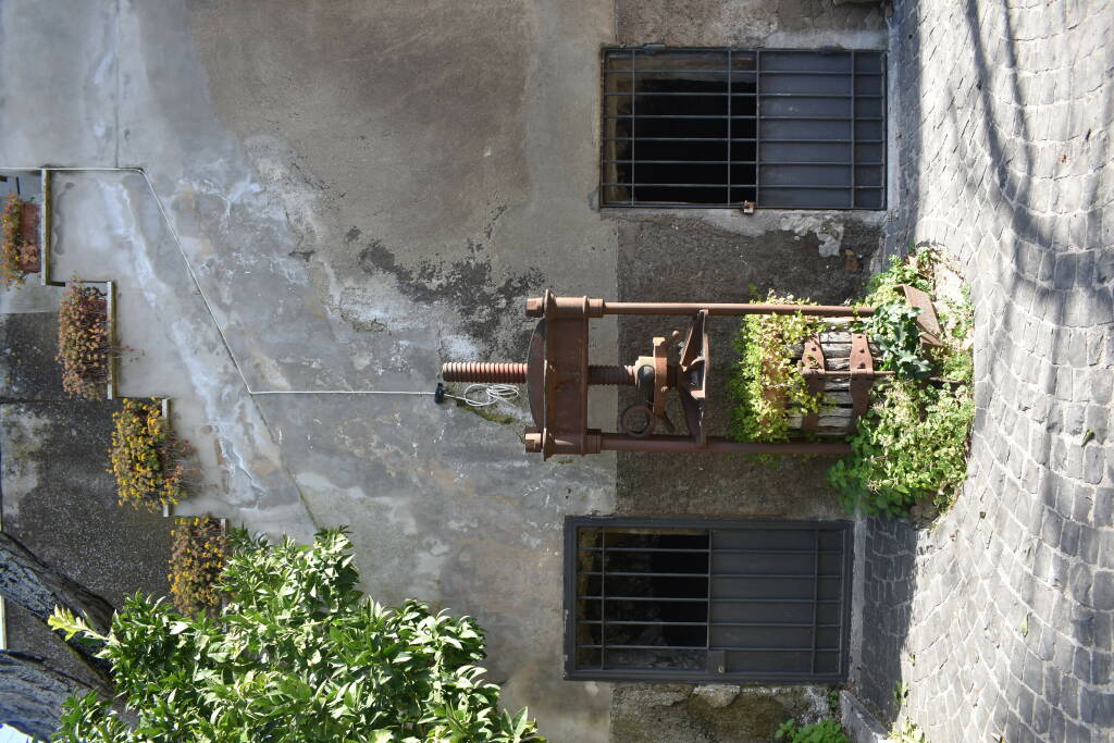 antico frantoio alle porte della cisterna antica