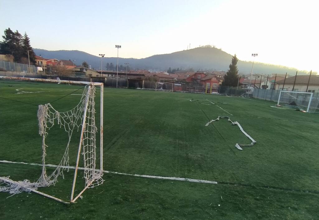 campo sportivo rocca di papa  nel degrado