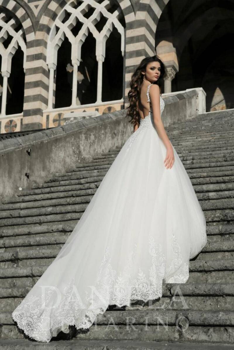 melania Verde in abito da sposa per Daniela Marino