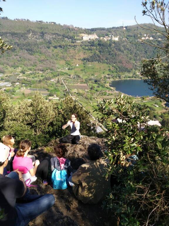 escursione yoga lago nemi