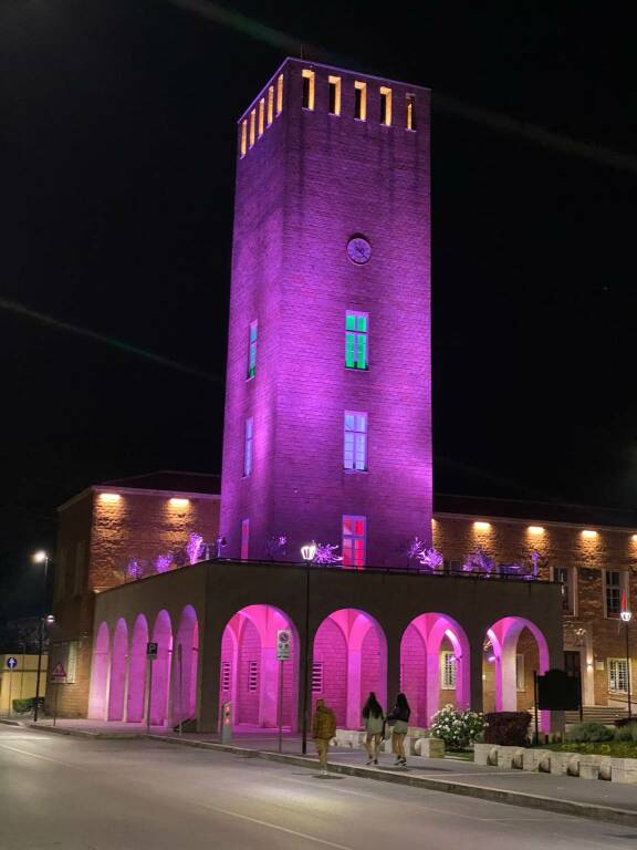 Torre Pomezia viola