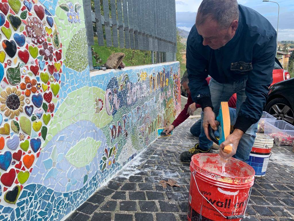 La realizzazione del Mosaico a Villa Ginnetti