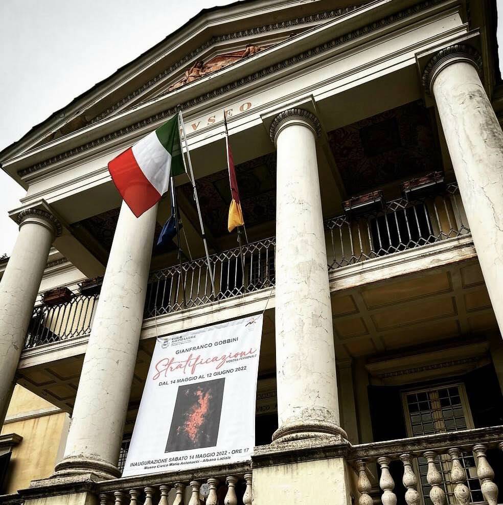 mostra stratificazioni museo albano