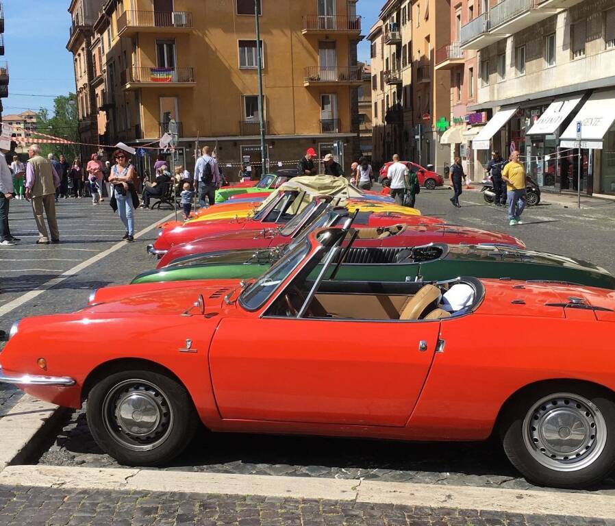 Fiat850Spider_Frascati_1