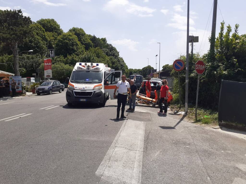 incidente via appia nord velletri eliambulanza