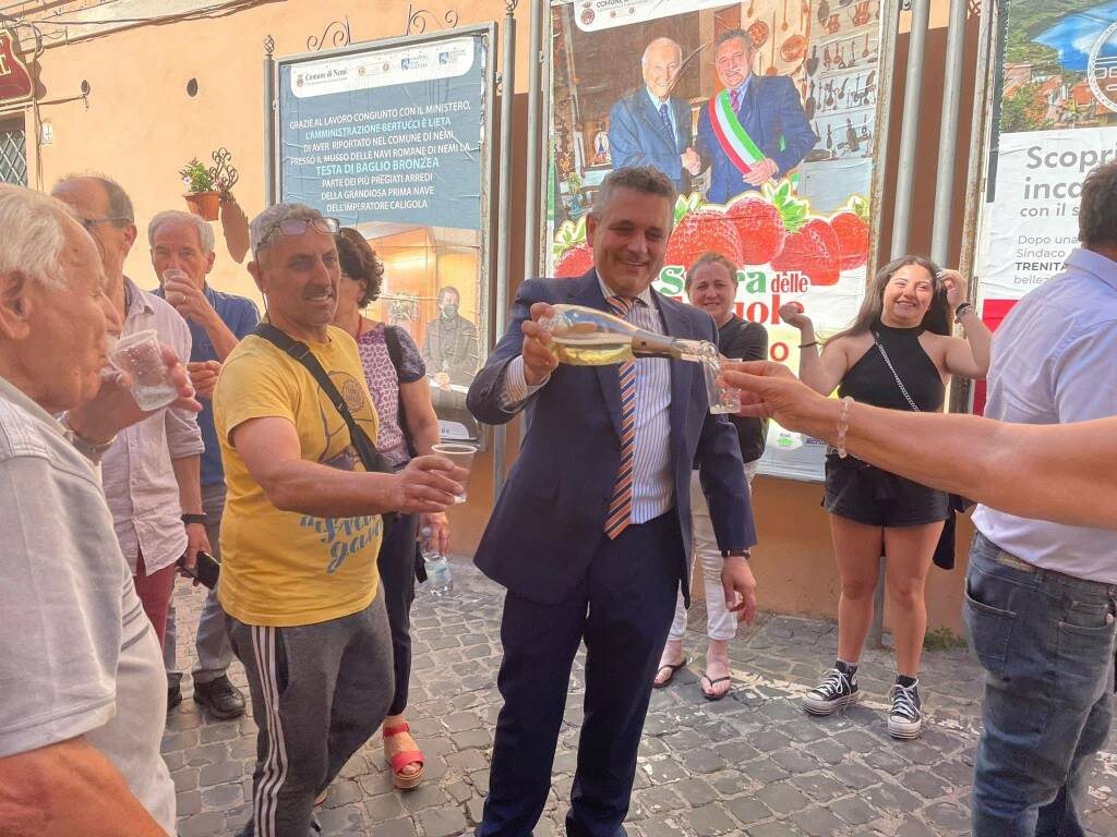 vittoria sindaco Bertucci a Nemi