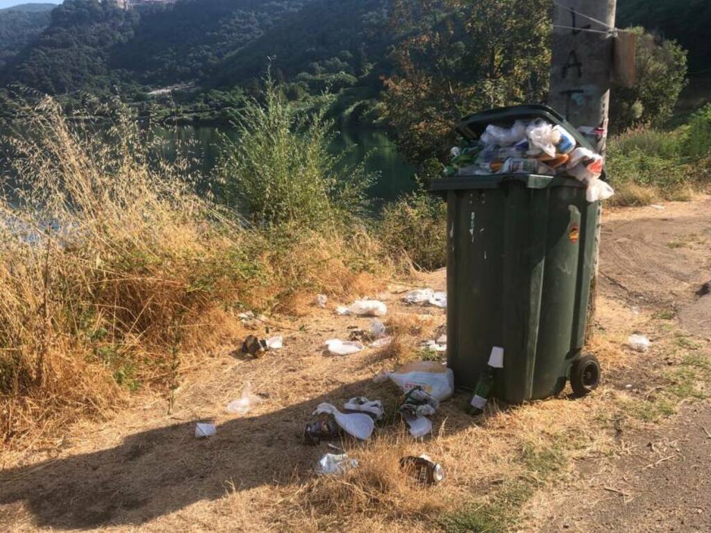 Nemi Isola Pedonale Via del Perino Degrado 9