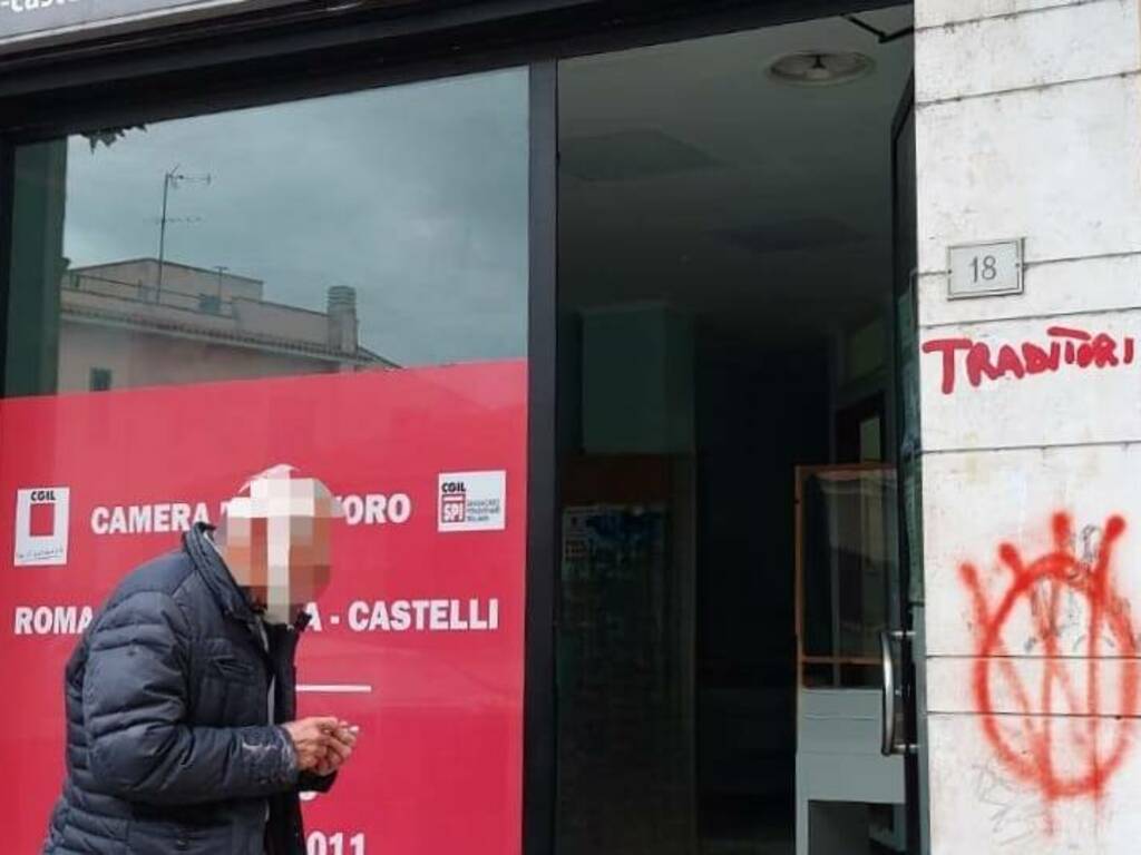 CGIL Ciampino Traditori W Rossa Nov 2023