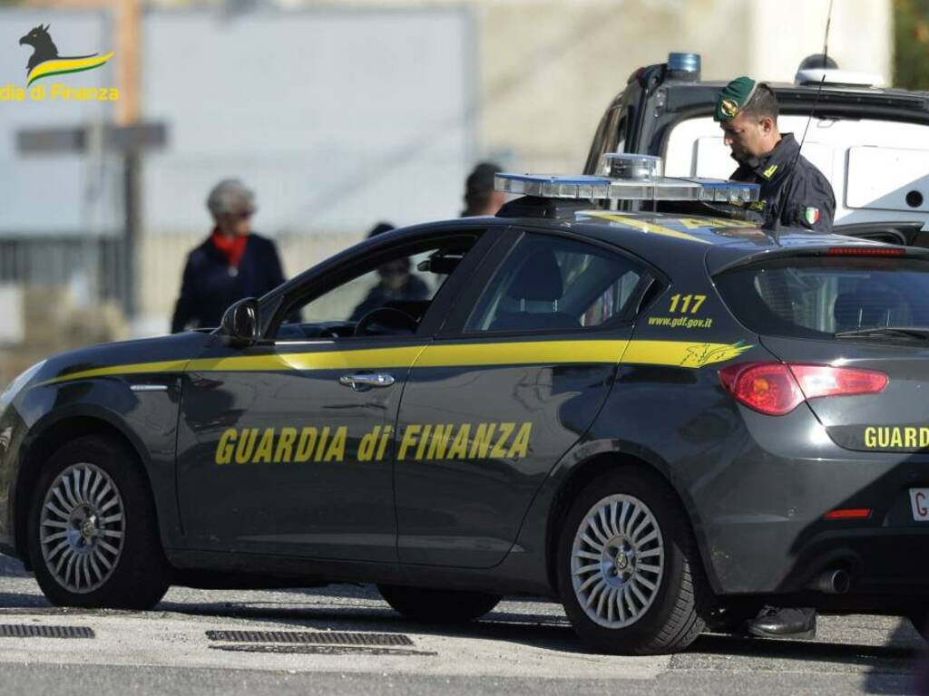 guardia di finanza latina